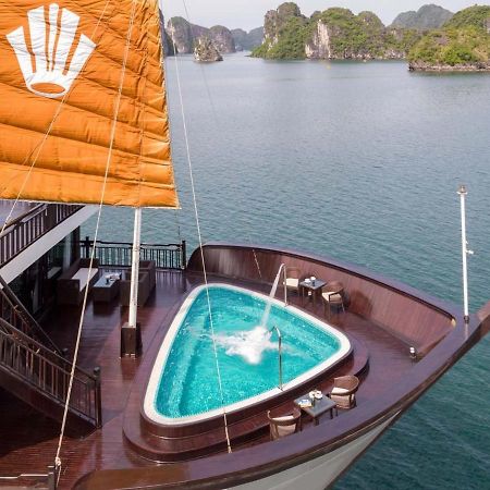 ホテル Genesis Luxury Regal Cruises ハロン エクステリア 写真